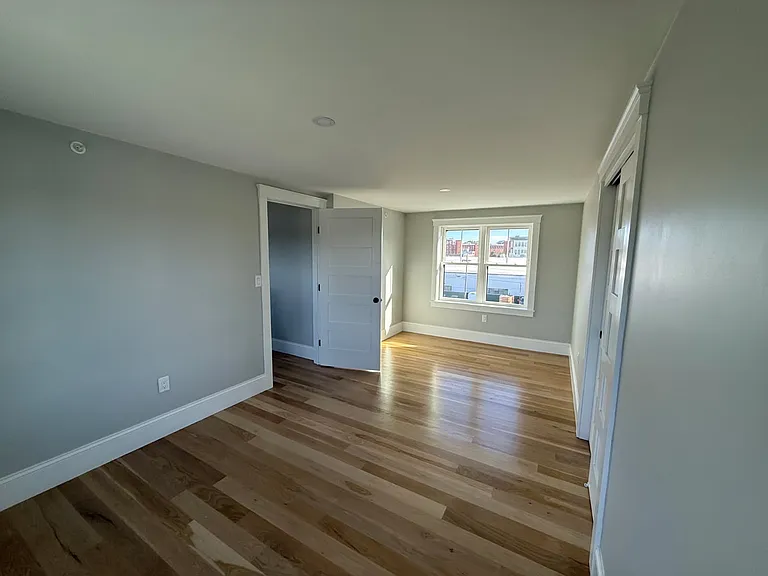 95 Grant St #A — Photo 11