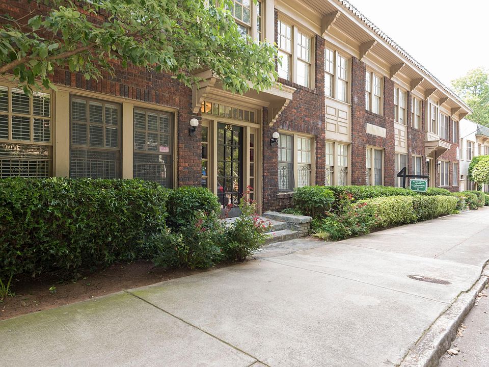 The Walt Apartments!