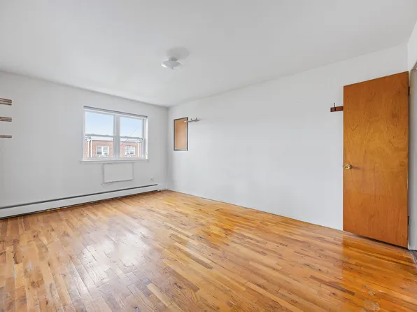 22-46 Steinway Street image 7 of 13