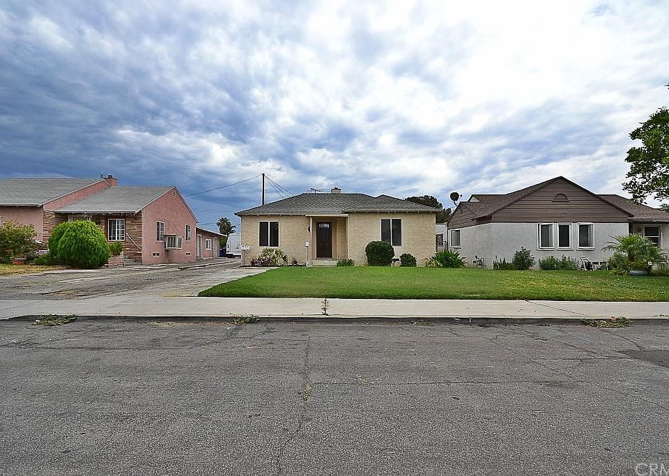 1st image of 8833 Bennett Ave