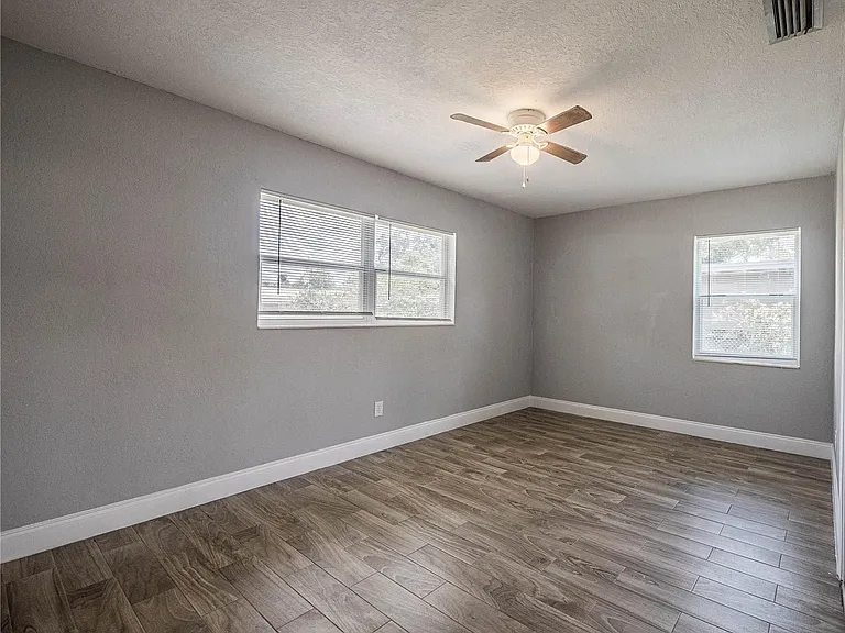 2414 Avenue A Ter NW — Photo 10