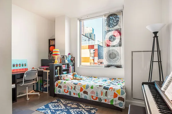 Sold by Compass | media 18