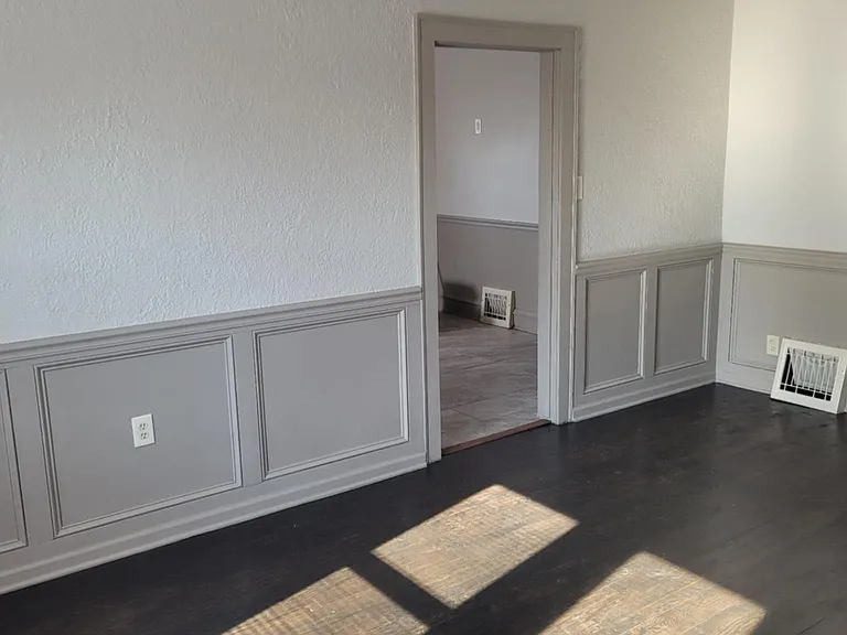 2400 Lathrop Ave #W — Photo 8