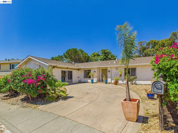 327 Steven Cir, Benicia, CA 94510