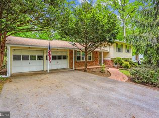 7508 Dew Wood Dr, Rockville, MD 20855