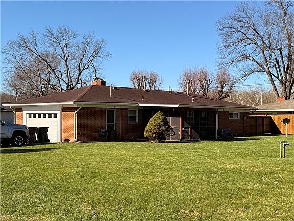 5th image of 413 Pamela Ave