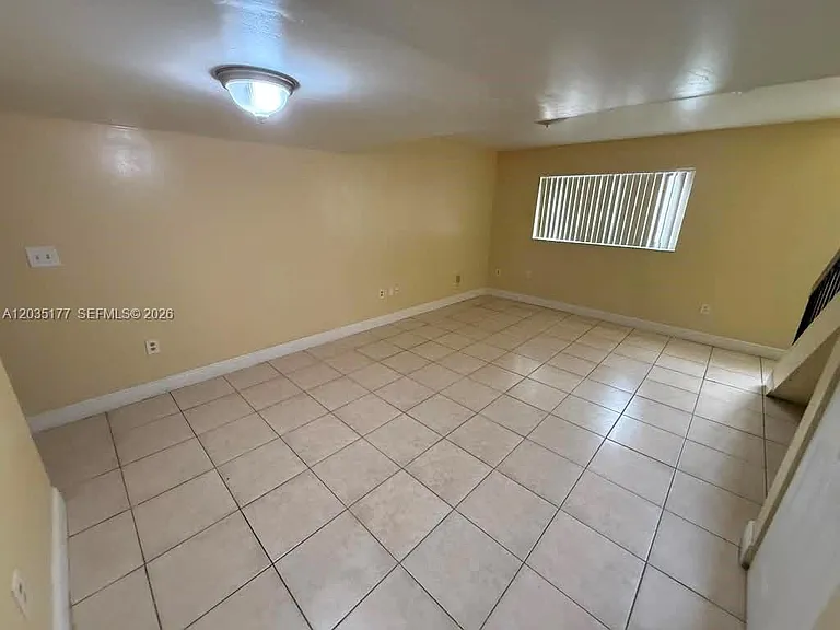 5 Olive Dr #12 — Photo 8