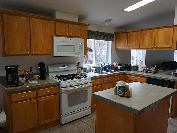 5th image of 130 5th St