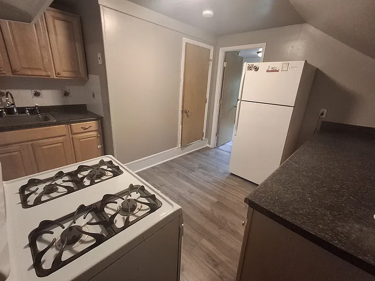 258 Van Nostrand Ave #2 — Photo 7
