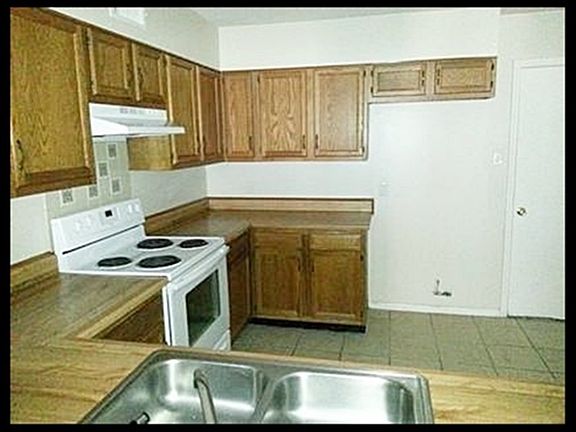 5th image of 9090 Manion Dr
