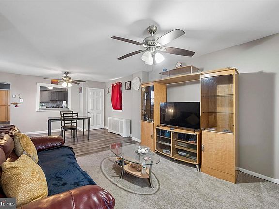 3rd image of 3915 James St
