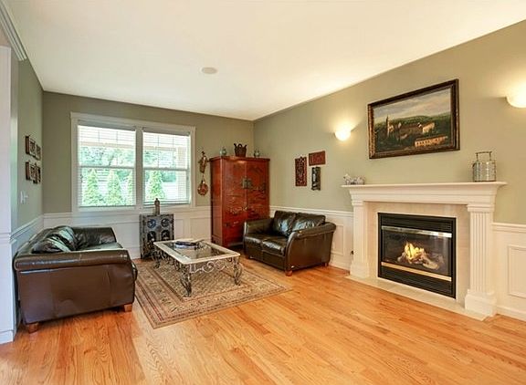2nd image of 12028 NE 70th St