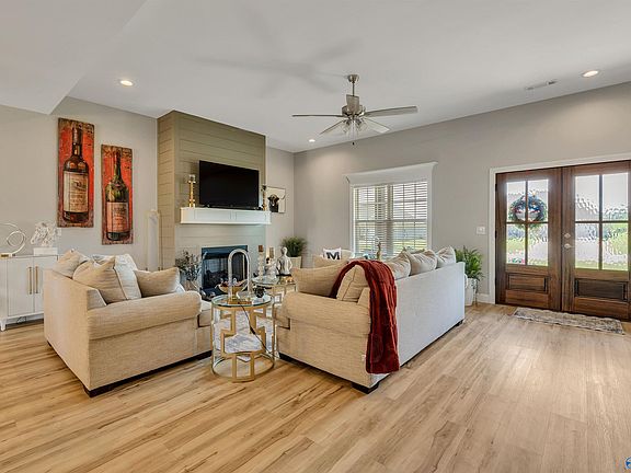 5th image of 241 Hummingbird Way