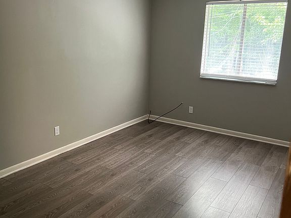 4th image of 100 Orchard Hill Dr #203