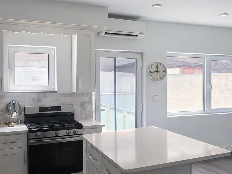 30-17 23rd St #1B — Photo 1