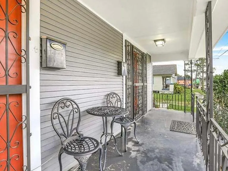 2127 New Orleans St — Photo 3