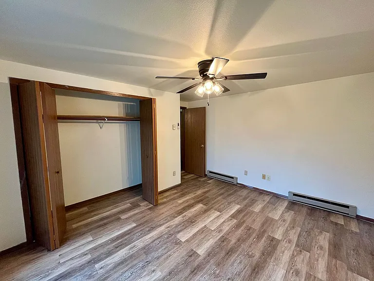 180 W Hill Rd — Photo 8