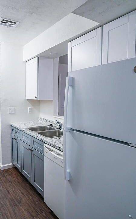 1st image of 2245 Donna Dr