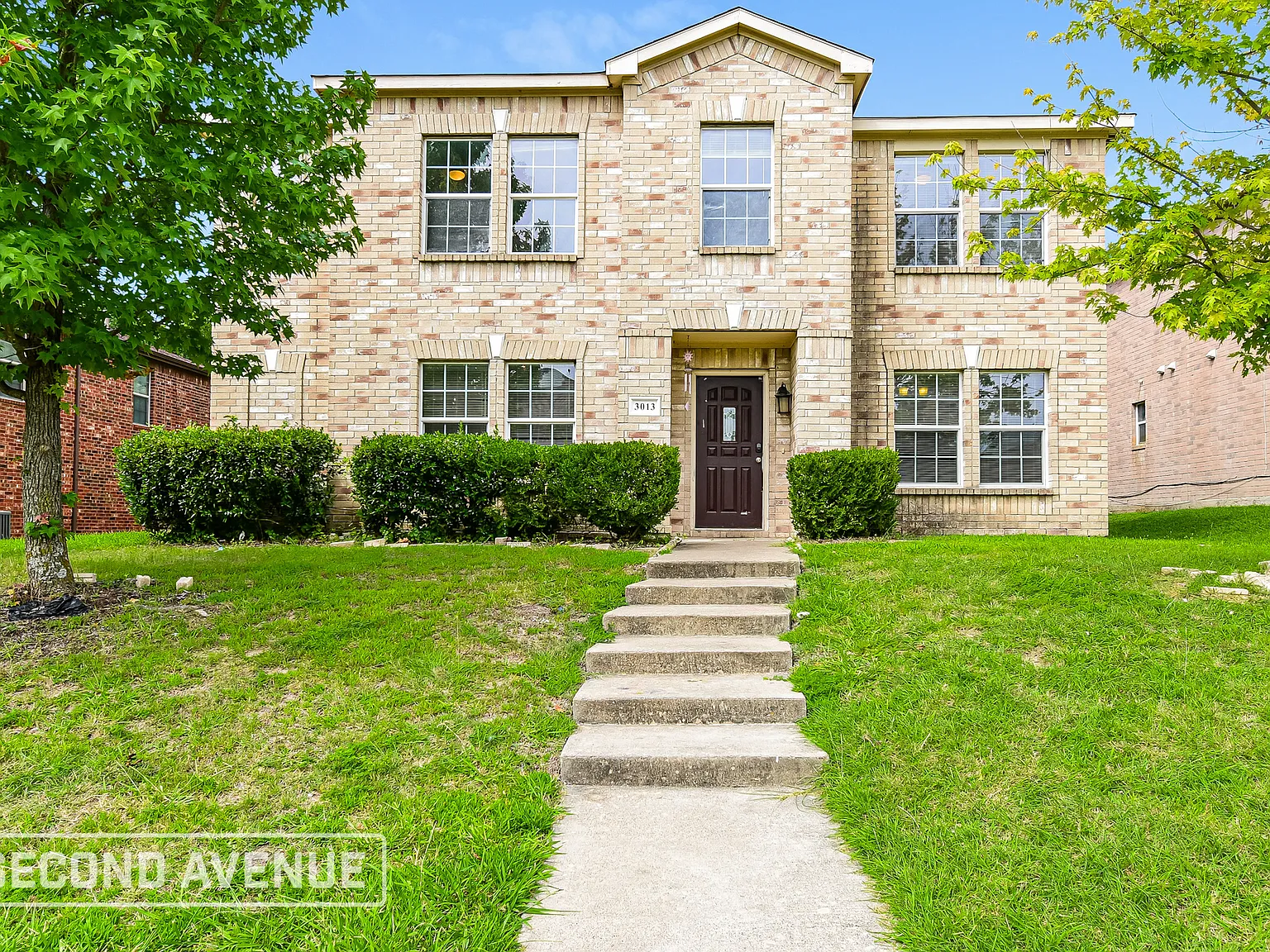 5 bed, 2.5 bath, 3072 sqft, $3,149 — Photo 1