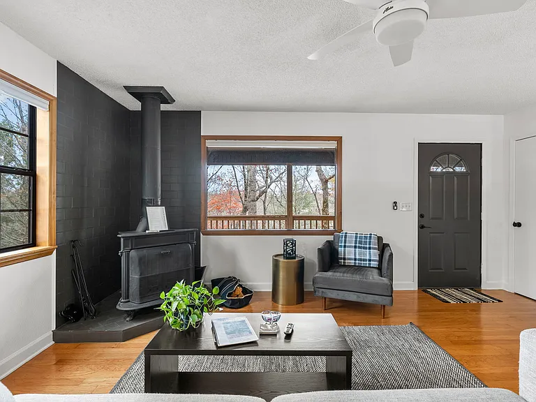 26 One Bluff Ln — Photo 11