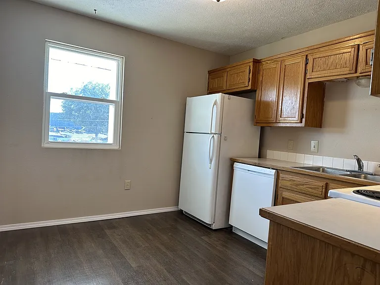 121 Elm St #1-4 — Photo 5