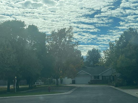 5th image of 684 Apple Dr