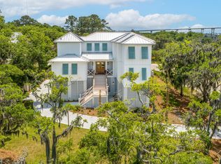 768 3rd St, Mount Pleasant, SC 29464