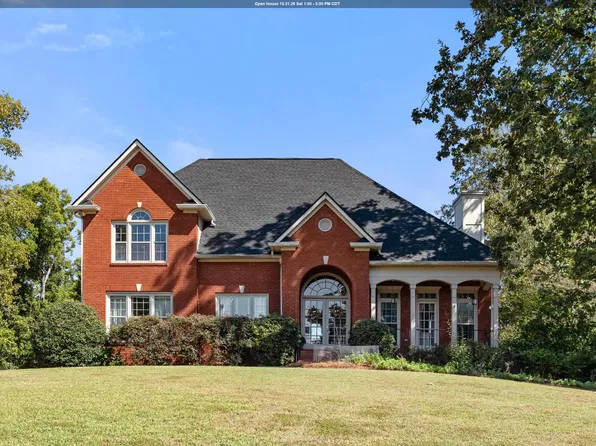 114 Saddle Lake Dr, Alabaster, AL 35007