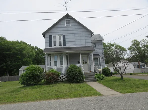 97 Lombard St, Chicopee, MA 01020