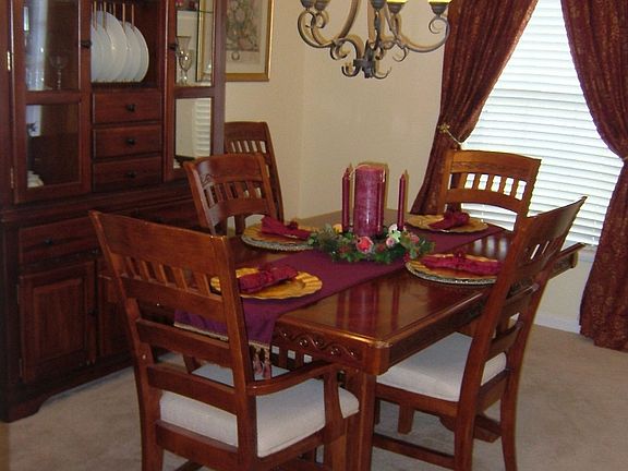 Formal Dining Room 