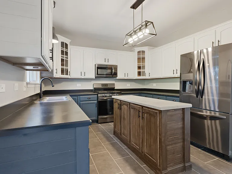 2255 Hudson Cir #2255 — Photo 8
