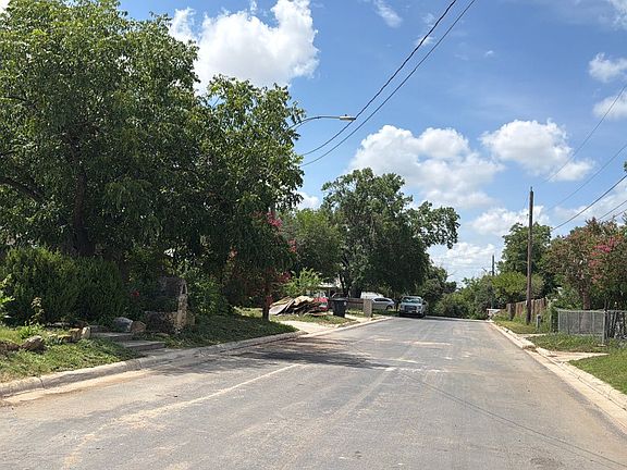 4th image of 1309 Avenue A