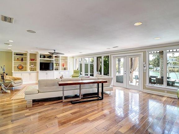 4th image of 2880 Alton Dr