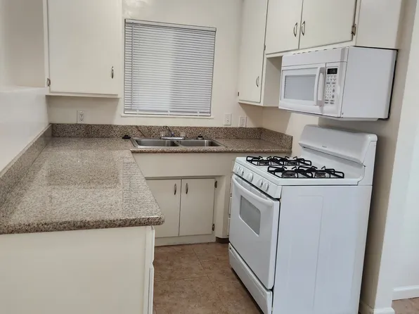 300 W Tulare Ave, Visalia, CA 93277