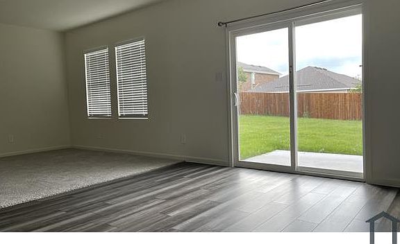 4th image of 719 Camden Dr