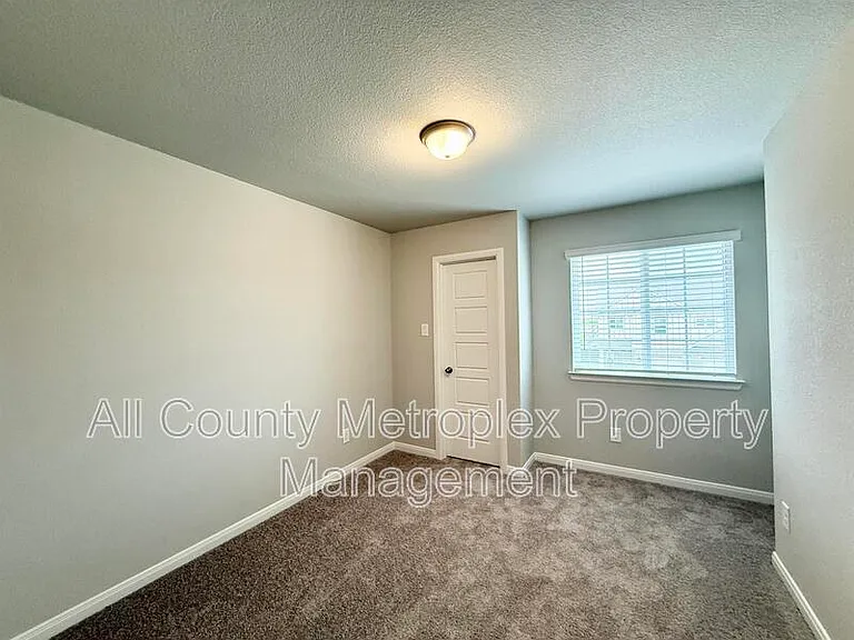 3113 Ethan Ln — Photo 10
