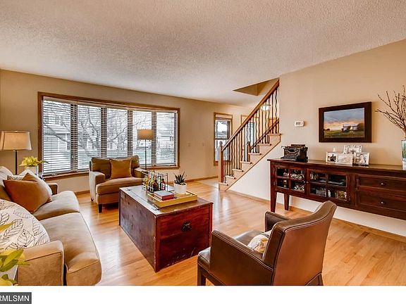 2nd image of 120 Fox Hollow Dr