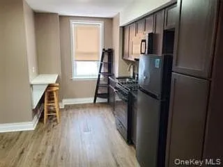 Studio, 1.0 bath, 600 sqft, $1,600 — Photo 4