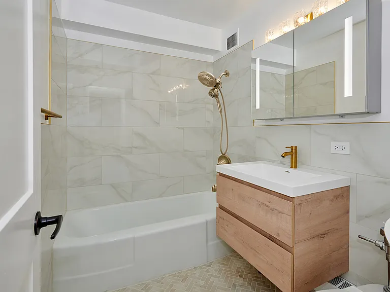 6118 N Sheridan Rd #707 — Photo 11