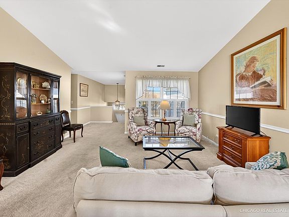 4th image of 1404 Meadowsedge Ln #1404