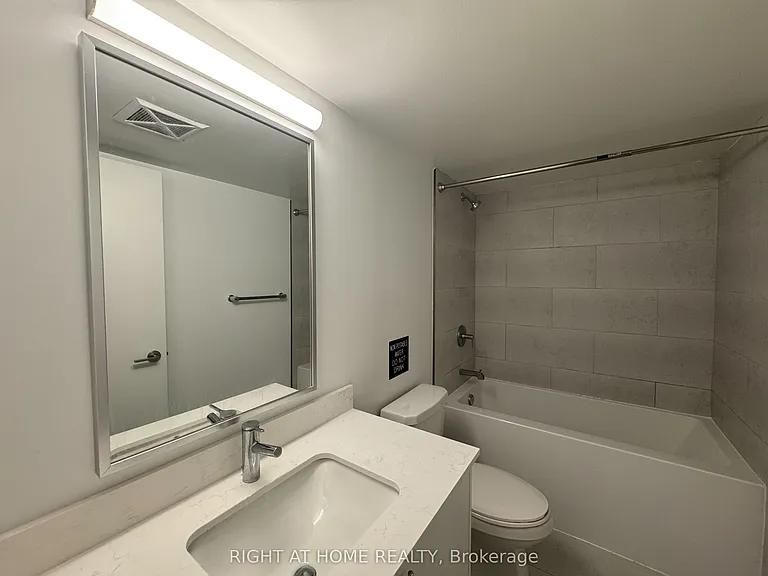 3 Strathgowan Ave #326 — Photo 20
