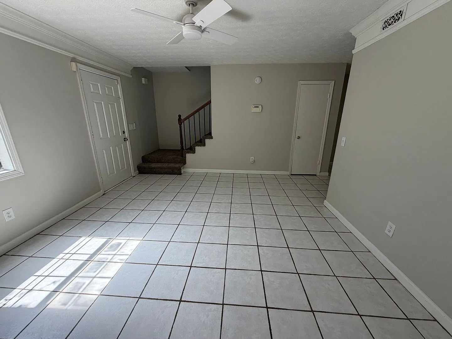 Spacious 2 Bed 1.5 Bath Condo Centered In Austell! — Photo 3