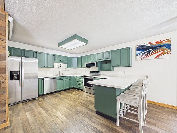 3rd image of 2317 & 2345 19th St