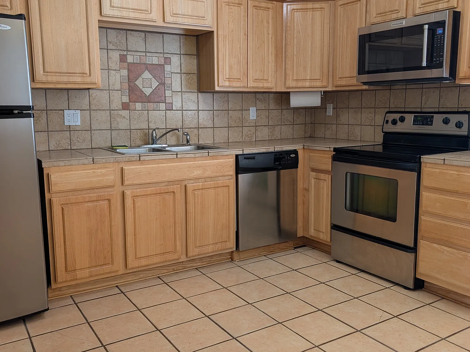 2 bed, 1100 sqft, $1,675 — Photo 4