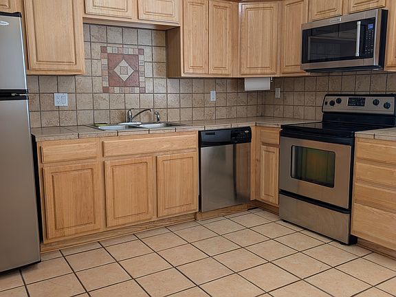4th image of 784 Tramway Pl NE #D