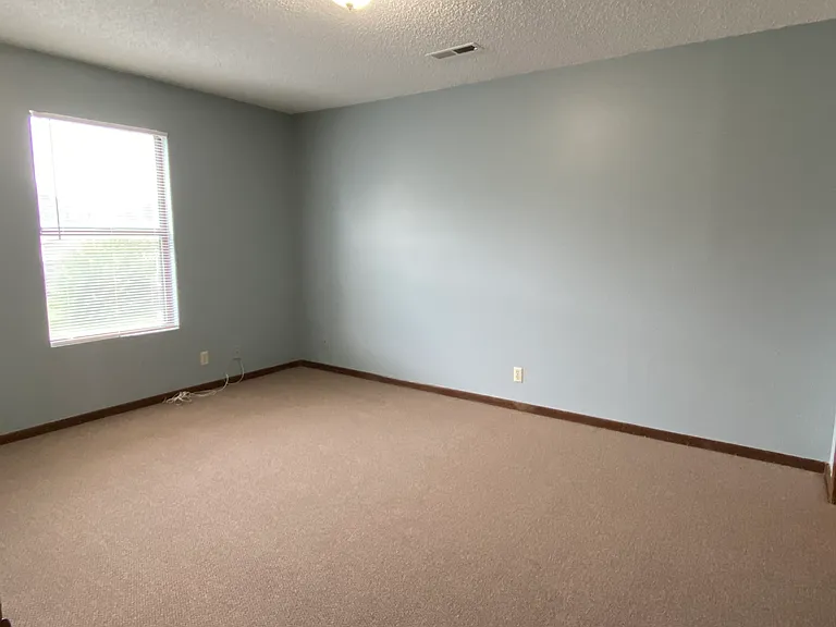 3215 S Illinois St #4 — Photo 6