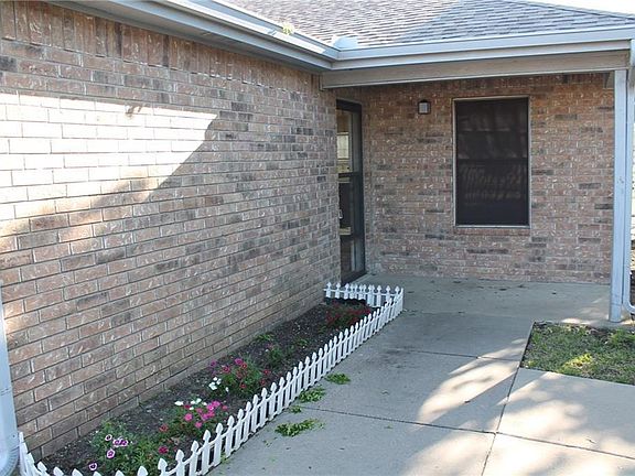 2nd image of 4073 Fm 813 APT 14