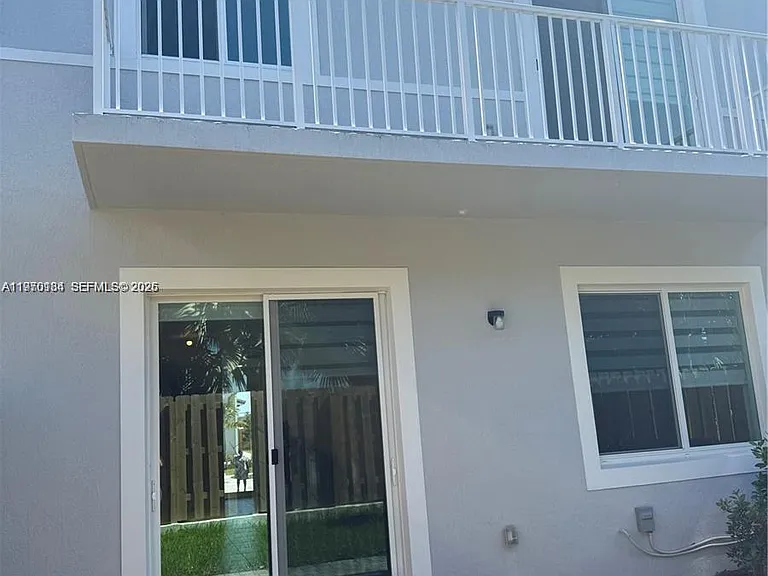 621 SE 13th Street Cir #1 — Photo 12
