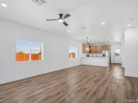5th image of 19436 87th St