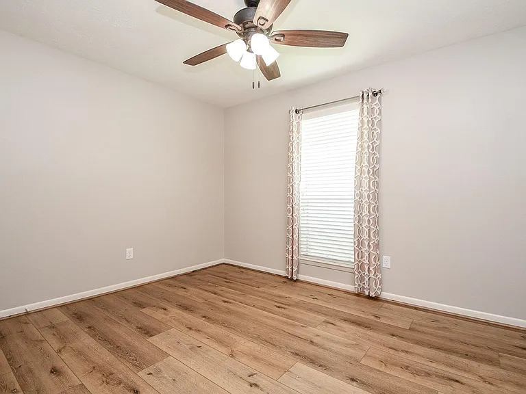 2303 Willow Blvd — Photo 27